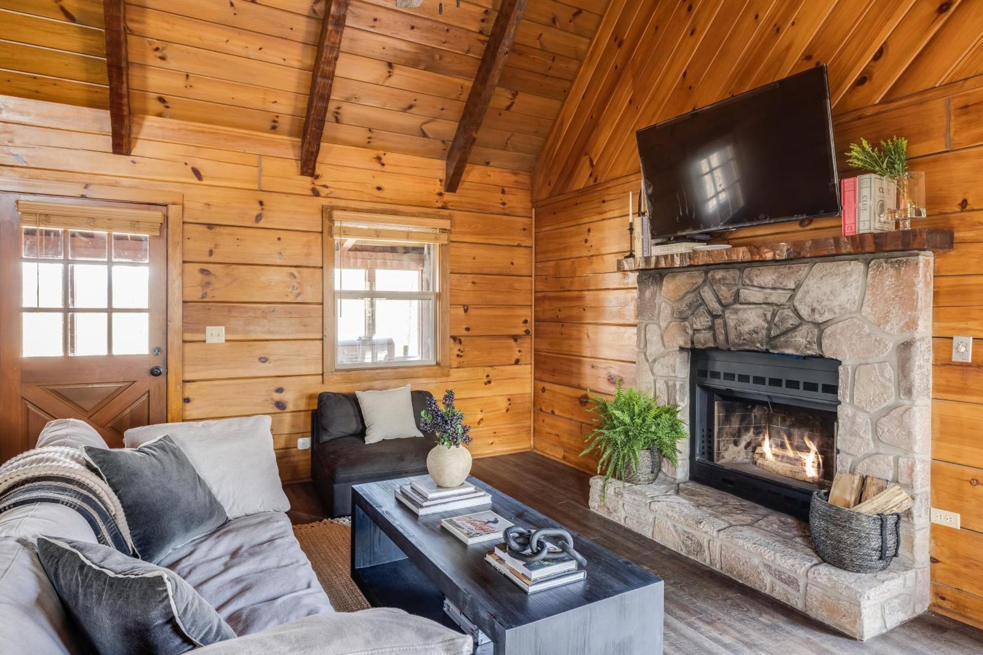 Dudley III By Avantstay Cosy Mountain Home W Hot Tub Great Views Pigeon Forge Exteriör bild